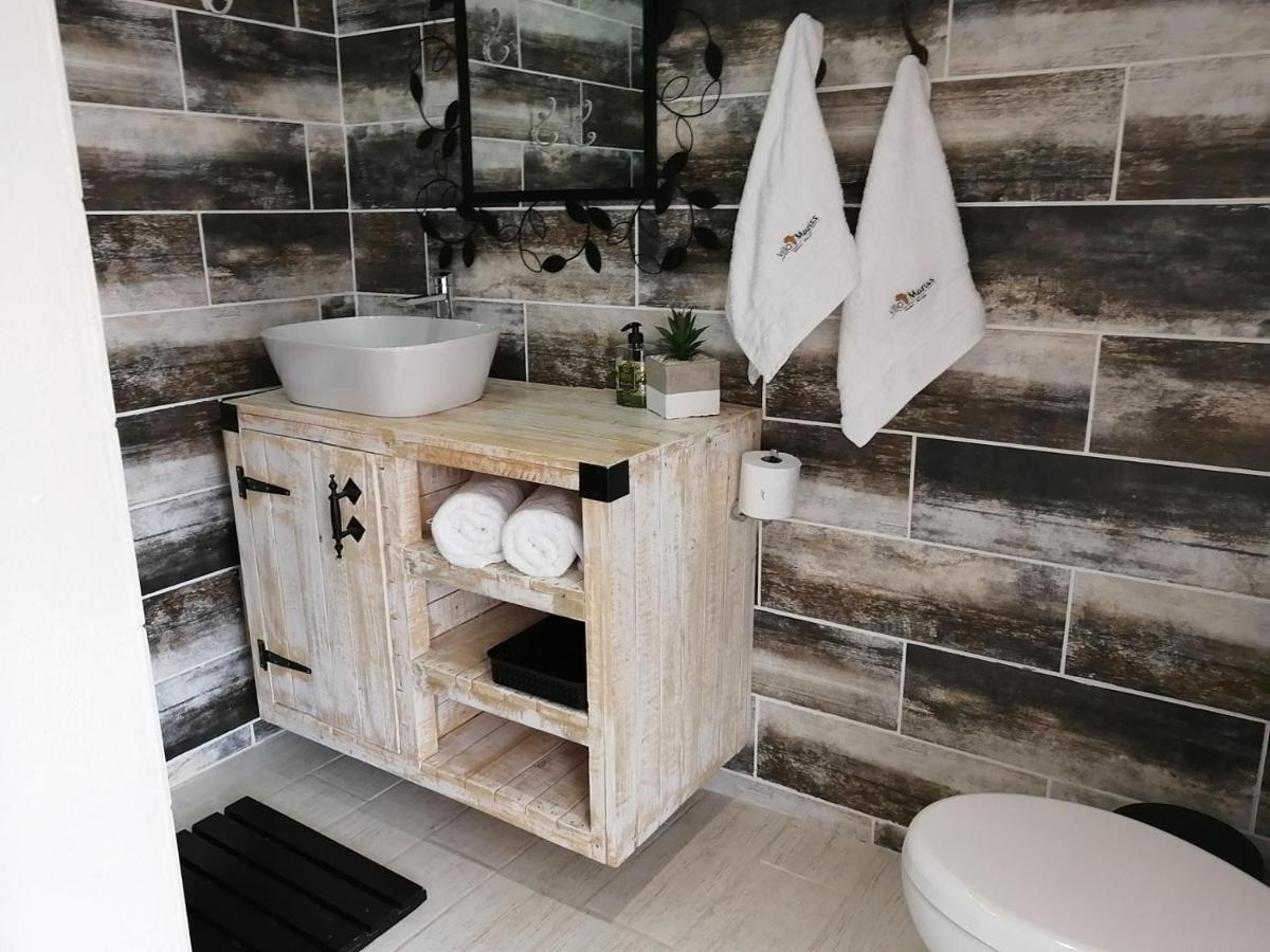 Villa Mariss Guesthouse Kraaifontein Екстериор снимка