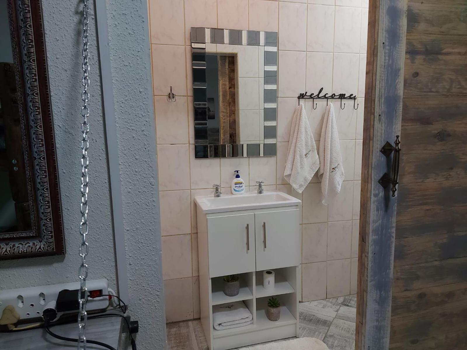 Villa Mariss Guesthouse Kraaifontein Екстериор снимка
